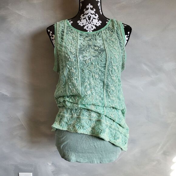 SUNDANCE Green Embroidered Mesh Lace Lined Tank Top Size Medium - Picture 1 of 10